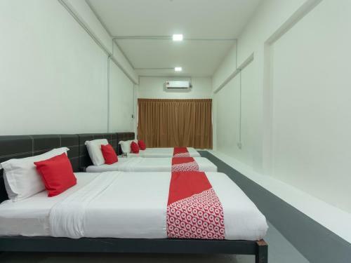 Posada Oyo 43993 Madsuite