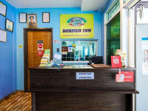 Hotel Oyo 1103 Borneo Inn