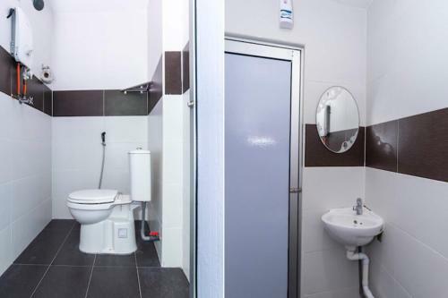 Oyo 1172 Hotel Shlyo