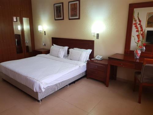 Serendib Hotel & Service Apartments