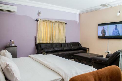 Western Sun International Hotel