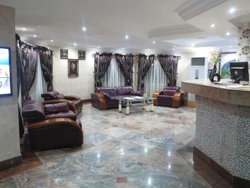 Western Sun International Hotel