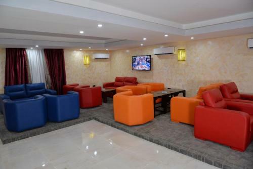 Grand Pela Hotel & Suites