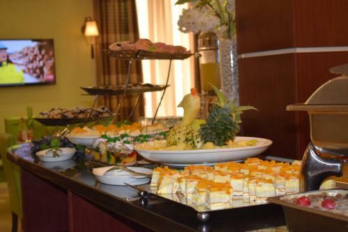 Grand Pela Hotel & Suites