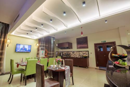 Grand Pela Hotel & Suites
