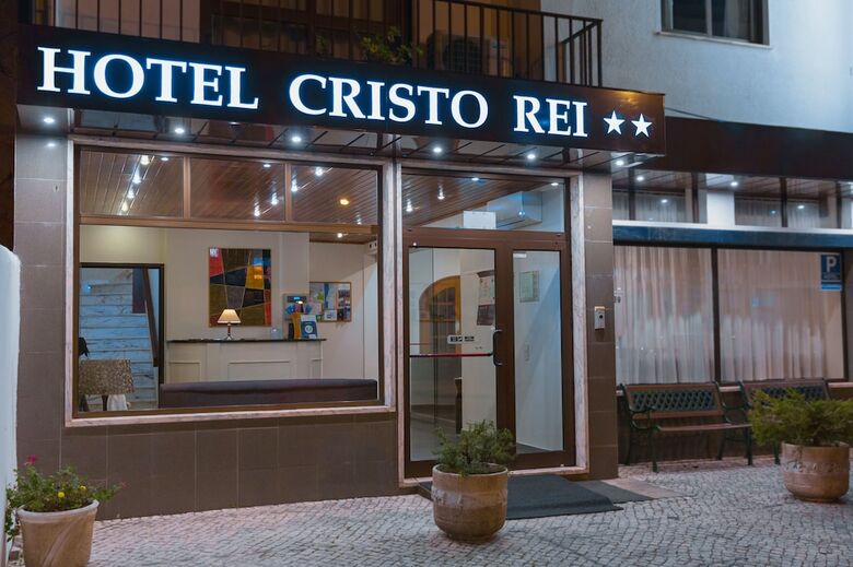 Hostal Residencial Cristo Rei