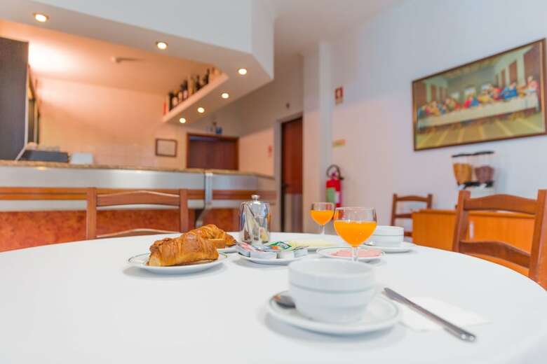 Hostal Residencial Cristo Rei