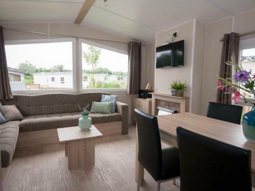 Holiday Home Rcn Toppershoedje.5