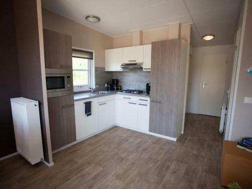 Holiday Home Rcn Toppershoedje.5