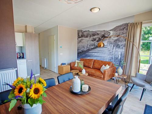 Holiday Home Rcn Toppershoedje.3