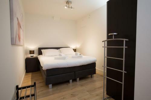 Canal Garden Apartments I By Vgw