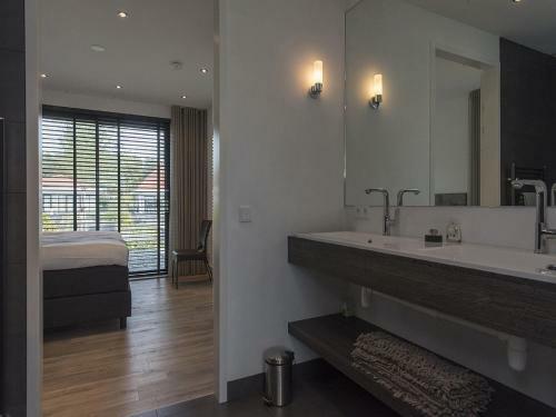 Cozy Holiday Home In Harderwijk With Jetty