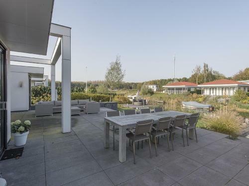 Cozy Holiday Home In Harderwijk With Jetty