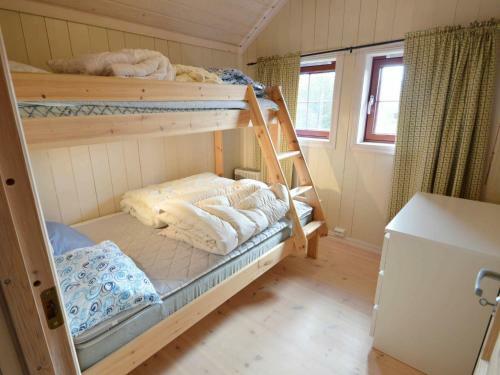 Apartamento Three-bedroom Holiday Home In �seral 7
