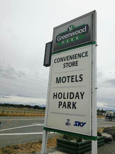 Greenwood Park Motels