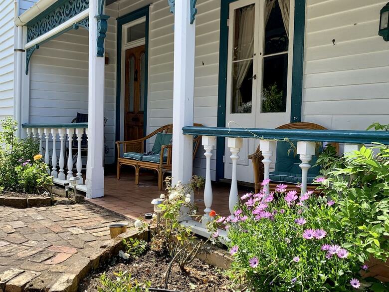 Bed & Breakfast Karamana Homestead (1872)
