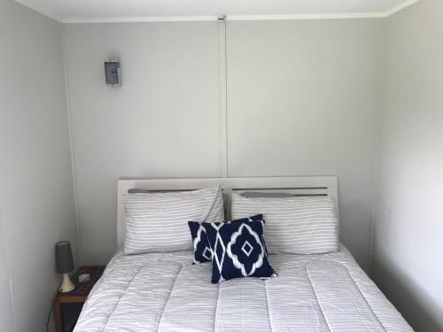Bed & Breakfast Laharan Retreat