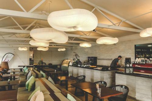 Waihi Beach Hotel