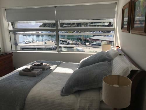 Oxley's Waterfront Luxury Apartment