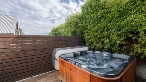Queenstown Retreat - Family