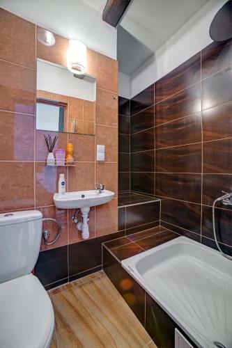 Hostal Noclegi Dw�r Szlachecki Biedacz�w
