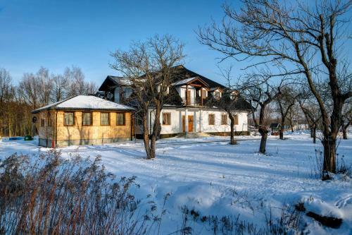 Hostal Noclegi Dw�r Szlachecki Biedacz�w