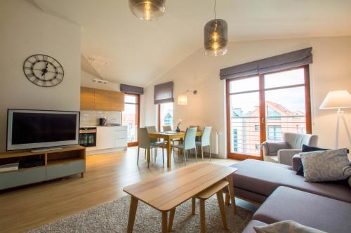 Superior 3 Bedroom Apartment