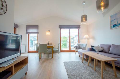 Superior 3 Bedroom Apartment
