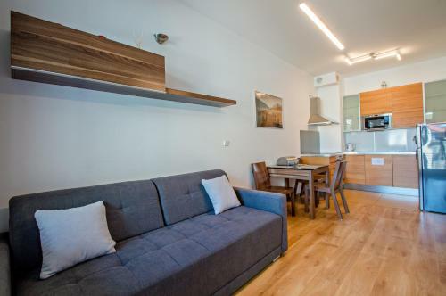 Neptun Park Maritime Apartment With Balcony