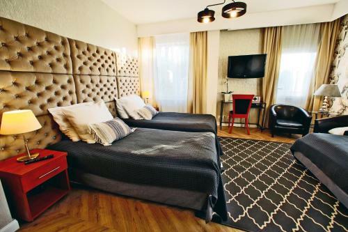 Hotel Rezydencja Pod T??ni? & Spa