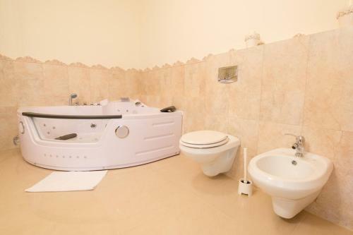 Hotel Spa Akacjowy Dw�r