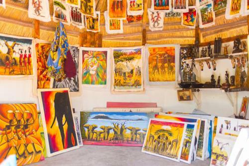 Lodge Manyara Wildlife Safari Camp