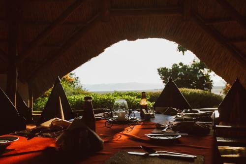 Lodge Manyara Wildlife Safari Camp