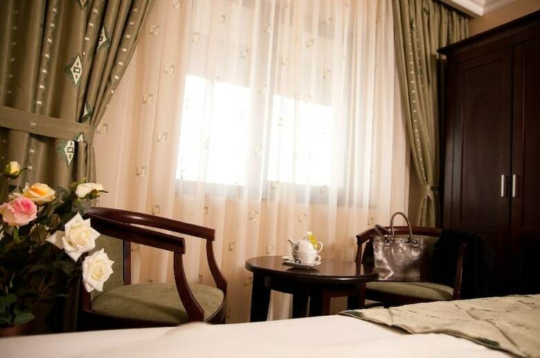 Hotel Rapsodia City Center