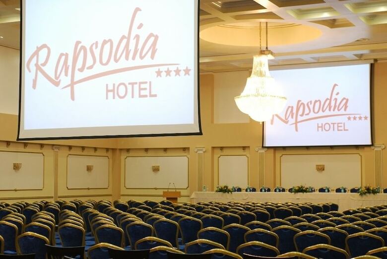 Hotel Rapsodia City Center