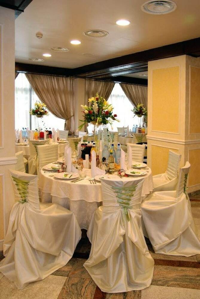 Hotel Rapsodia City Center