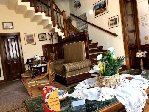 Hostal Pensiunea Lucia