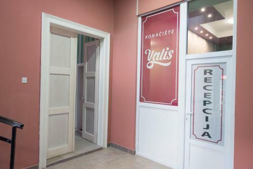 Hostal Guest House Konaciste Valis