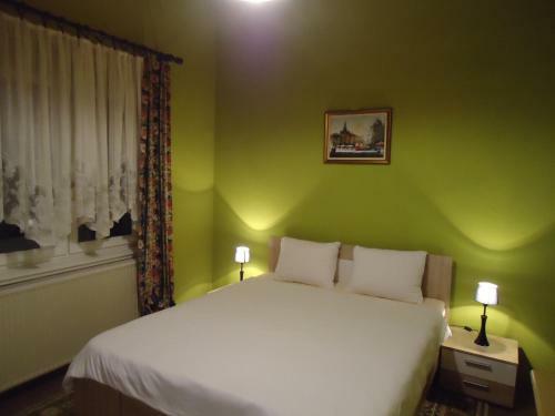 Hostal Apartments Villa Svetlana