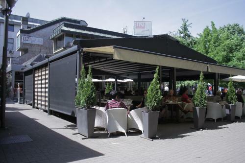 Bed & Breakfast Pansion In Club