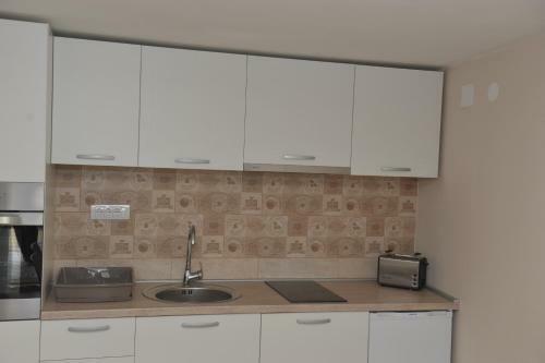 Golden House Apartments