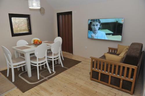 Golden House Apartments