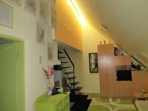 Sweet Home Center Apartment