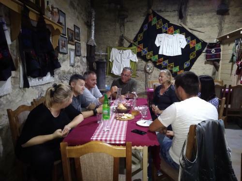 Hostal "pivnica I Smestaj Jovanovic"- Rogljevacke Pivnice