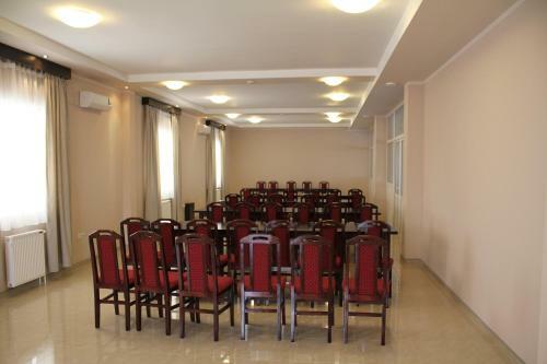 Hotel Feniks Po?arevac
