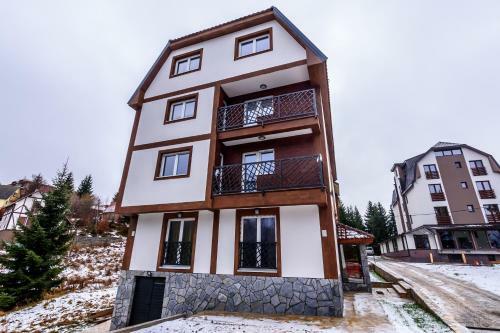Apartmani ?lazar? I ?lena?
