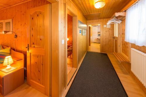 Chalet Sven & Marc Gr�chen/st. Niklaus Vs