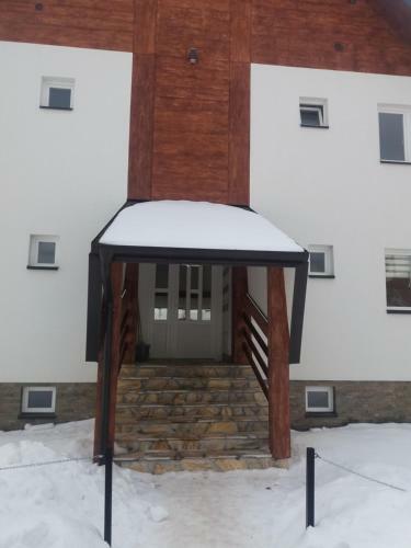 Apartman Jana Do Kraljevih Cardaka