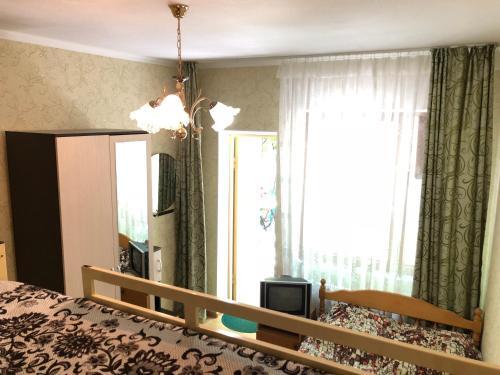 Hostal Guest House On Samburova 279