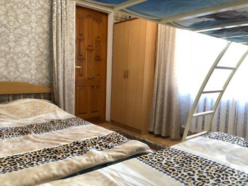 Hostal Guest House On Samburova 279